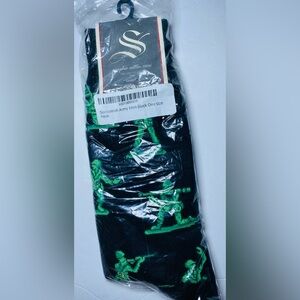 Socksmith Men’s Socks Novelty Crew Cut Socks "Army" Black, OS‎